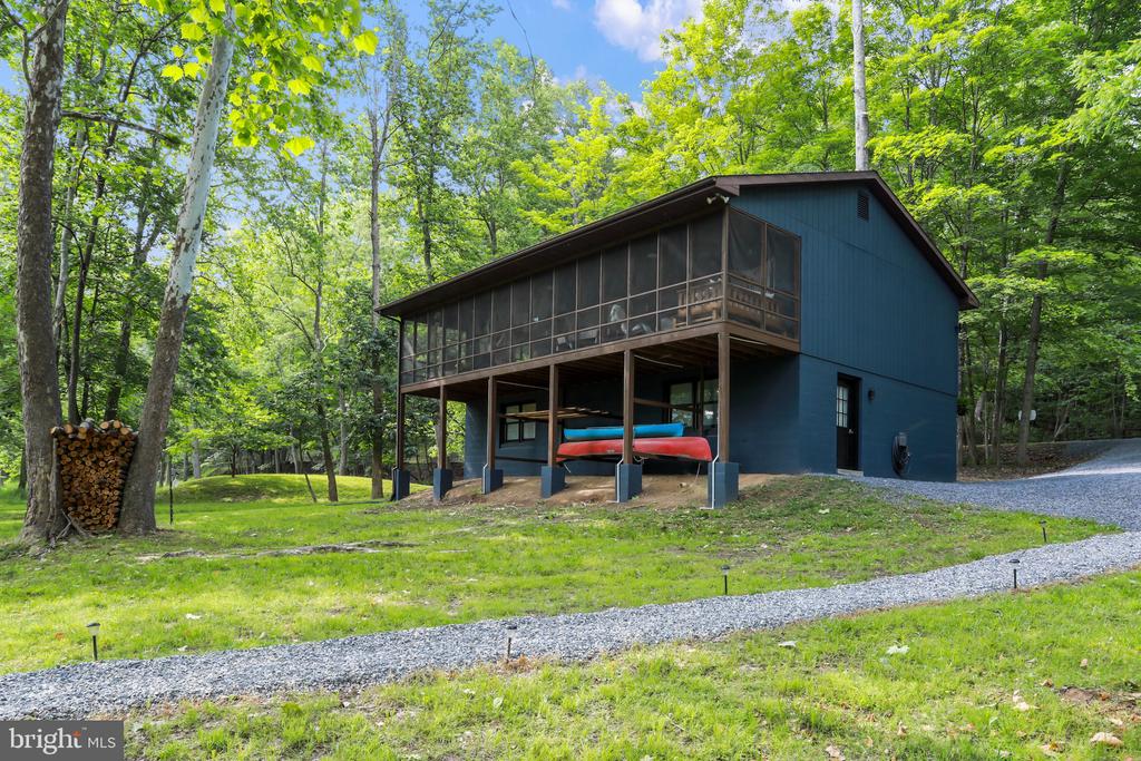 148 AMBERWOOD LANE
