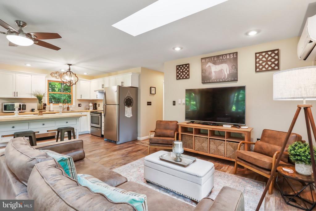 148 AMBERWOOD LANE