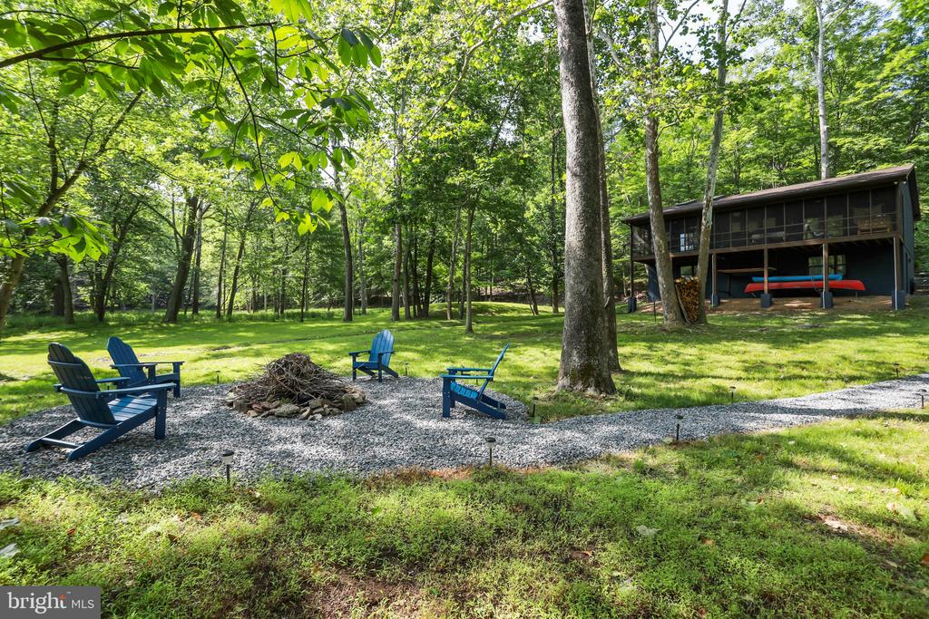 148 AMBERWOOD LANE