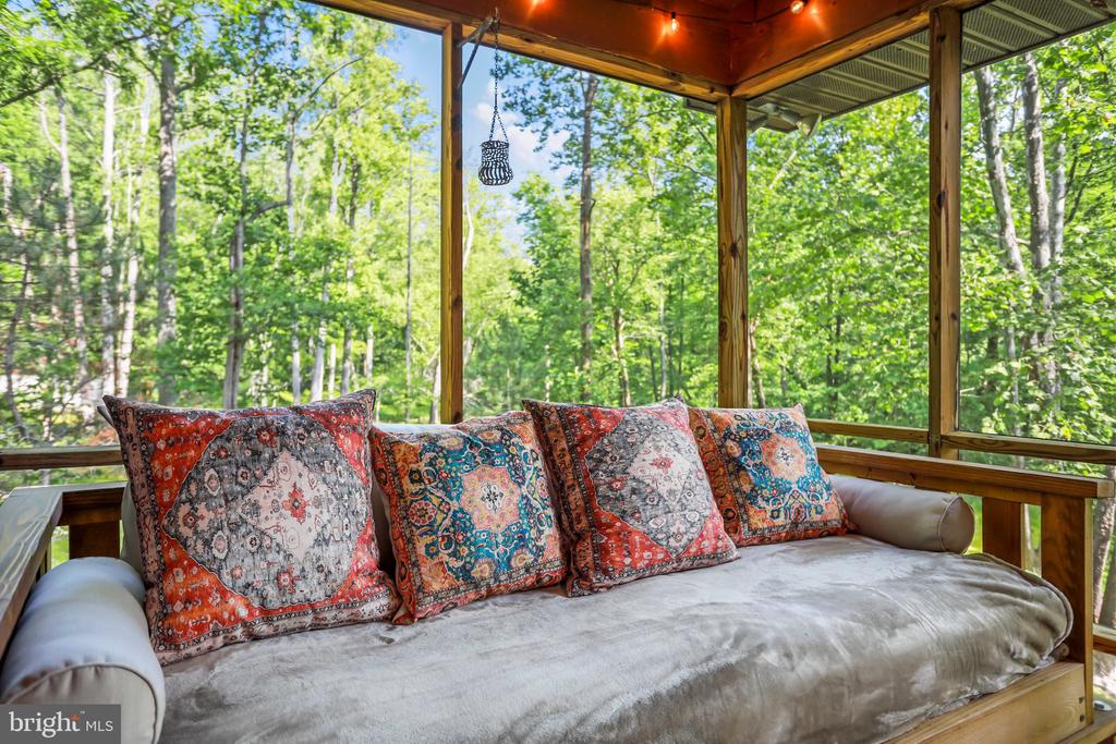 148 AMBERWOOD LANE