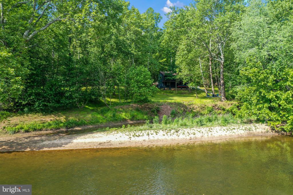 148 AMBERWOOD LANE