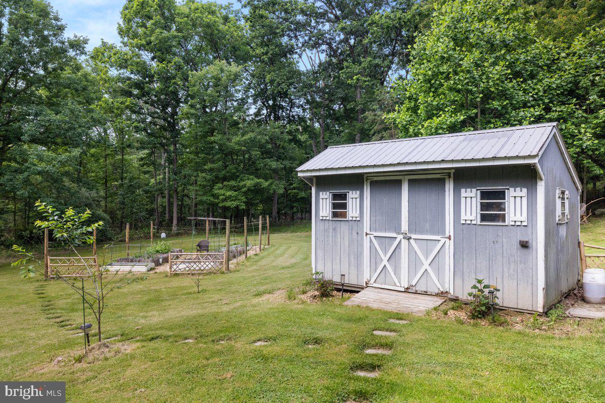 206 ENGLISH MUFFIN COURT