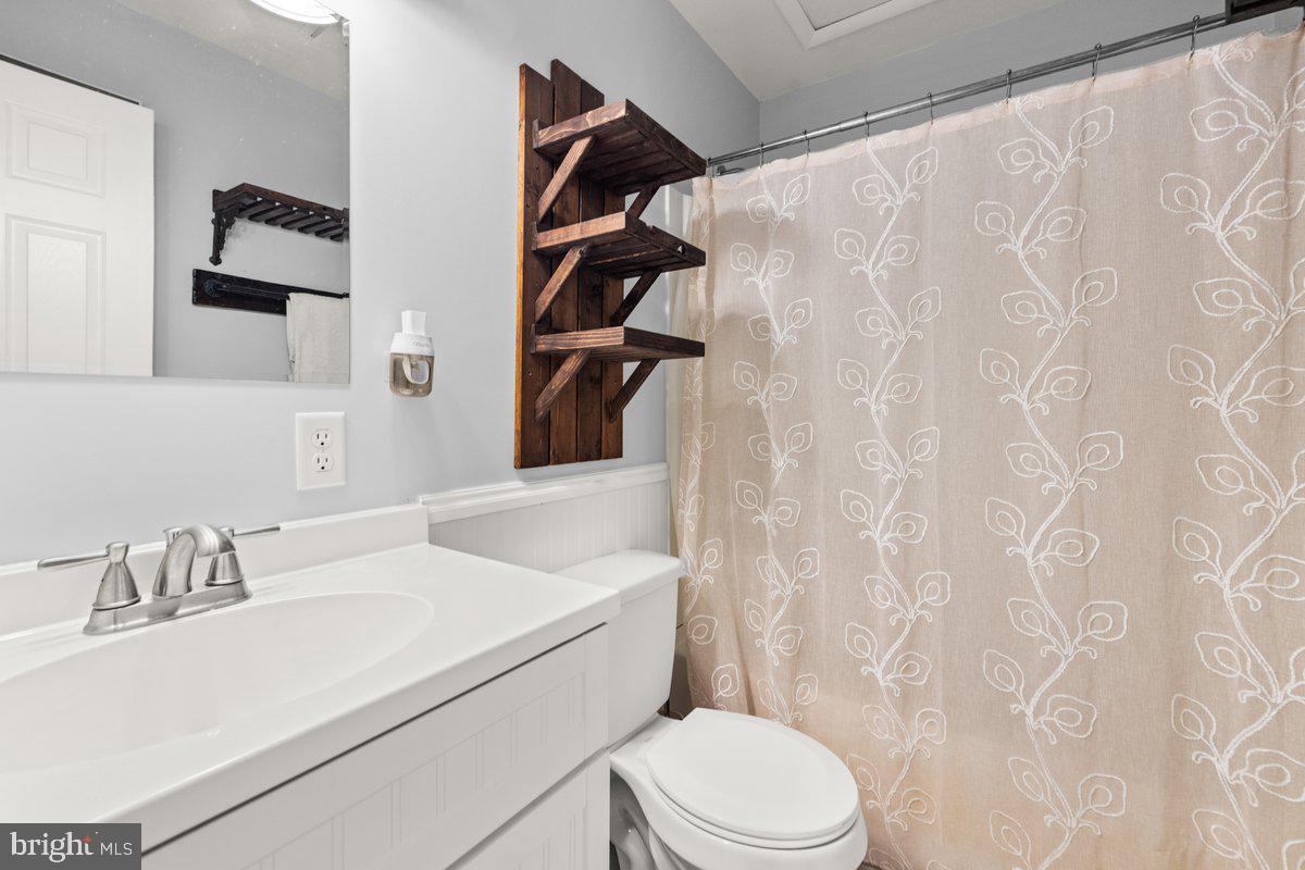 206 ENGLISH MUFFIN COURT