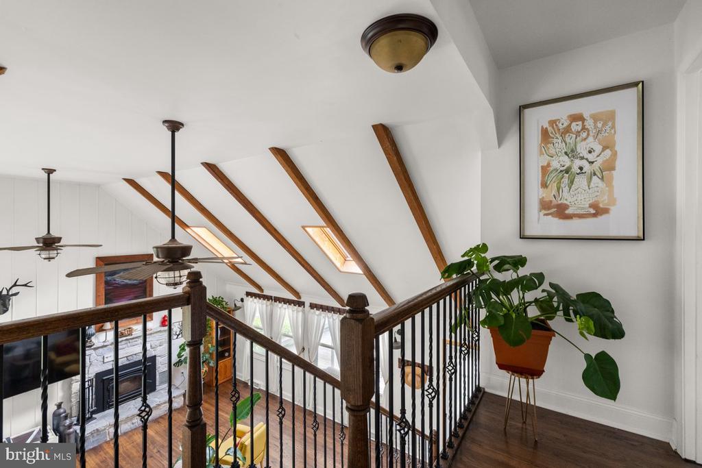 206 ENGLISH MUFFIN COURT