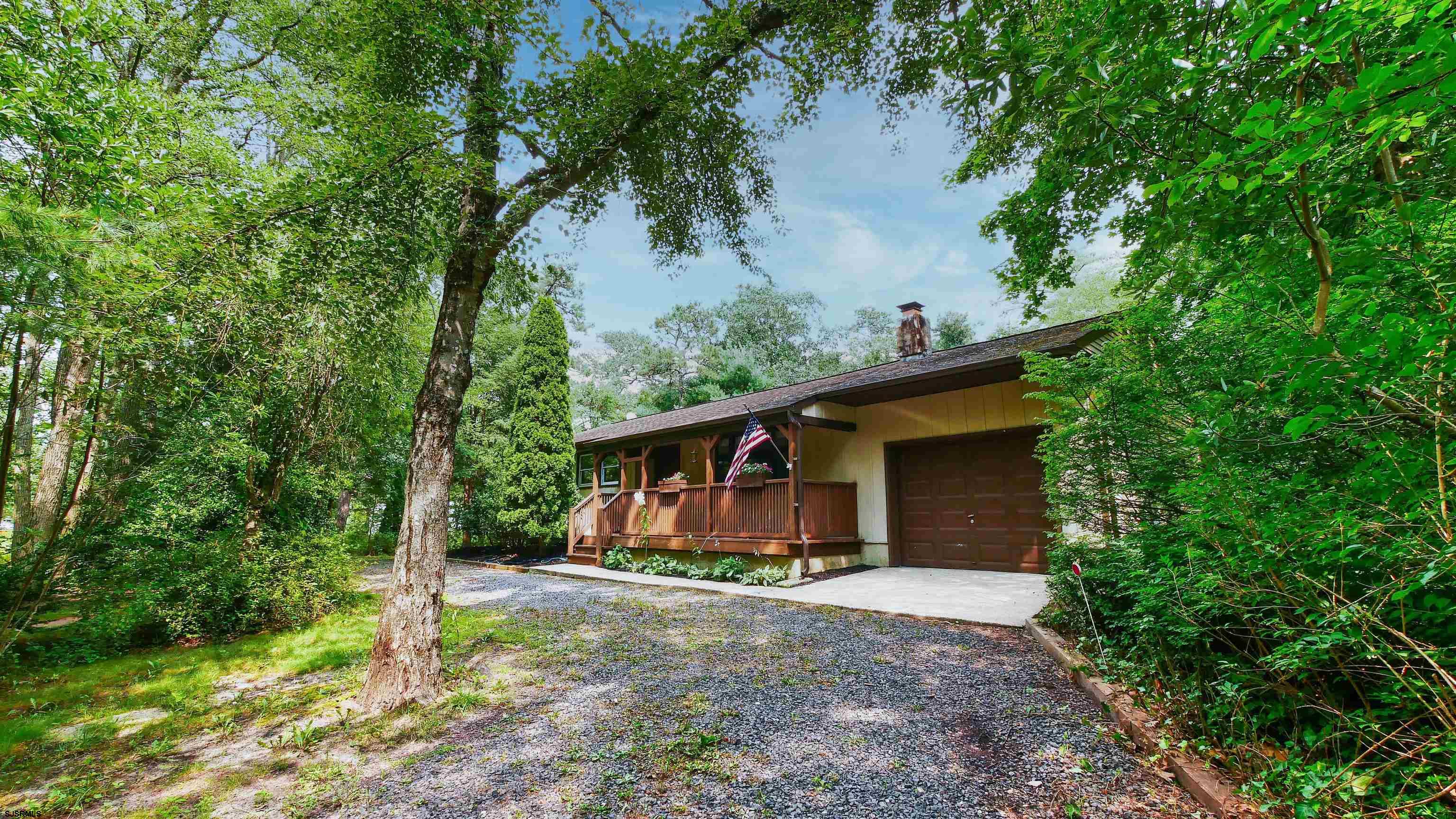2635 Thurston Ave