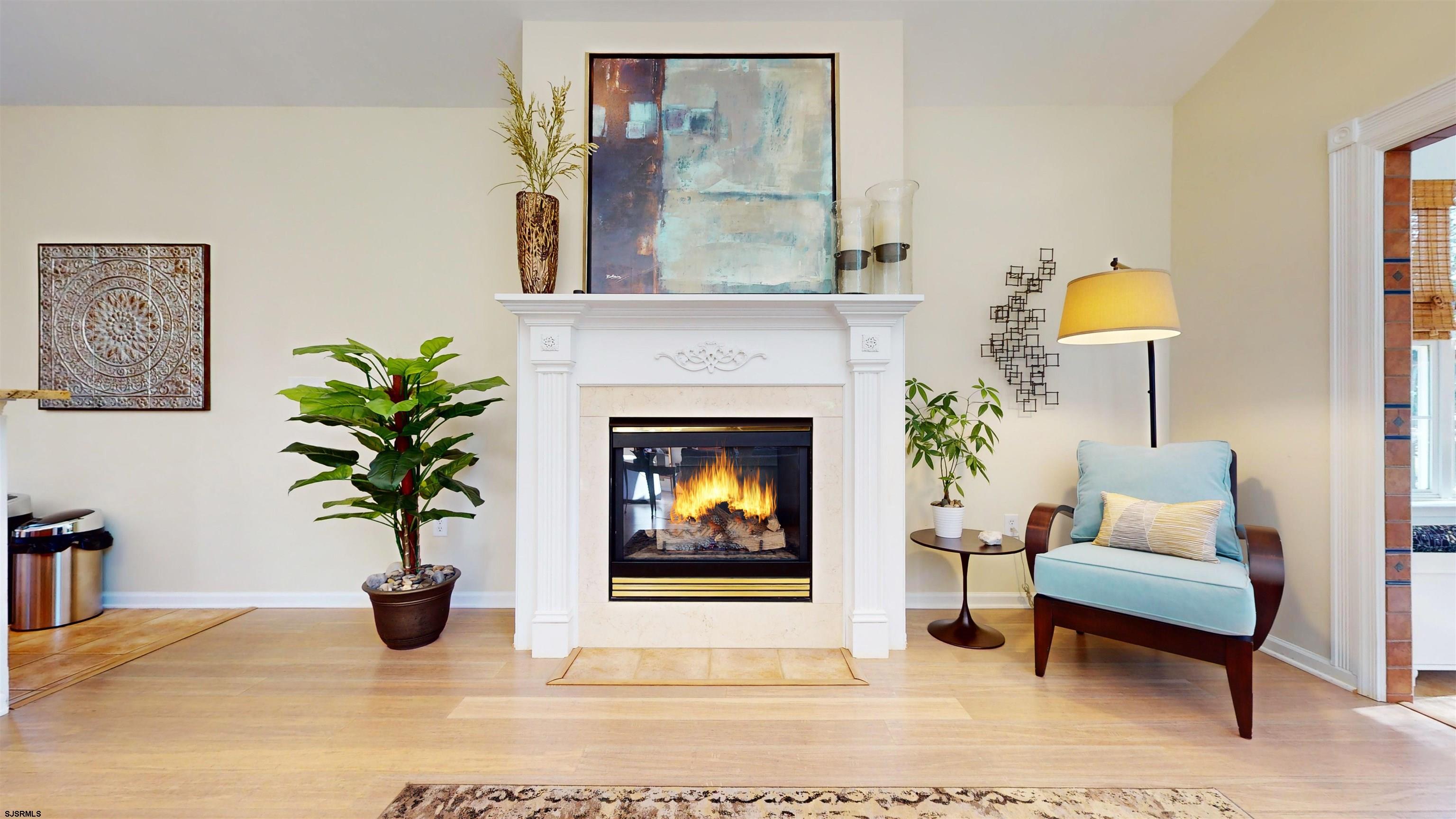 686 Augusta Ct