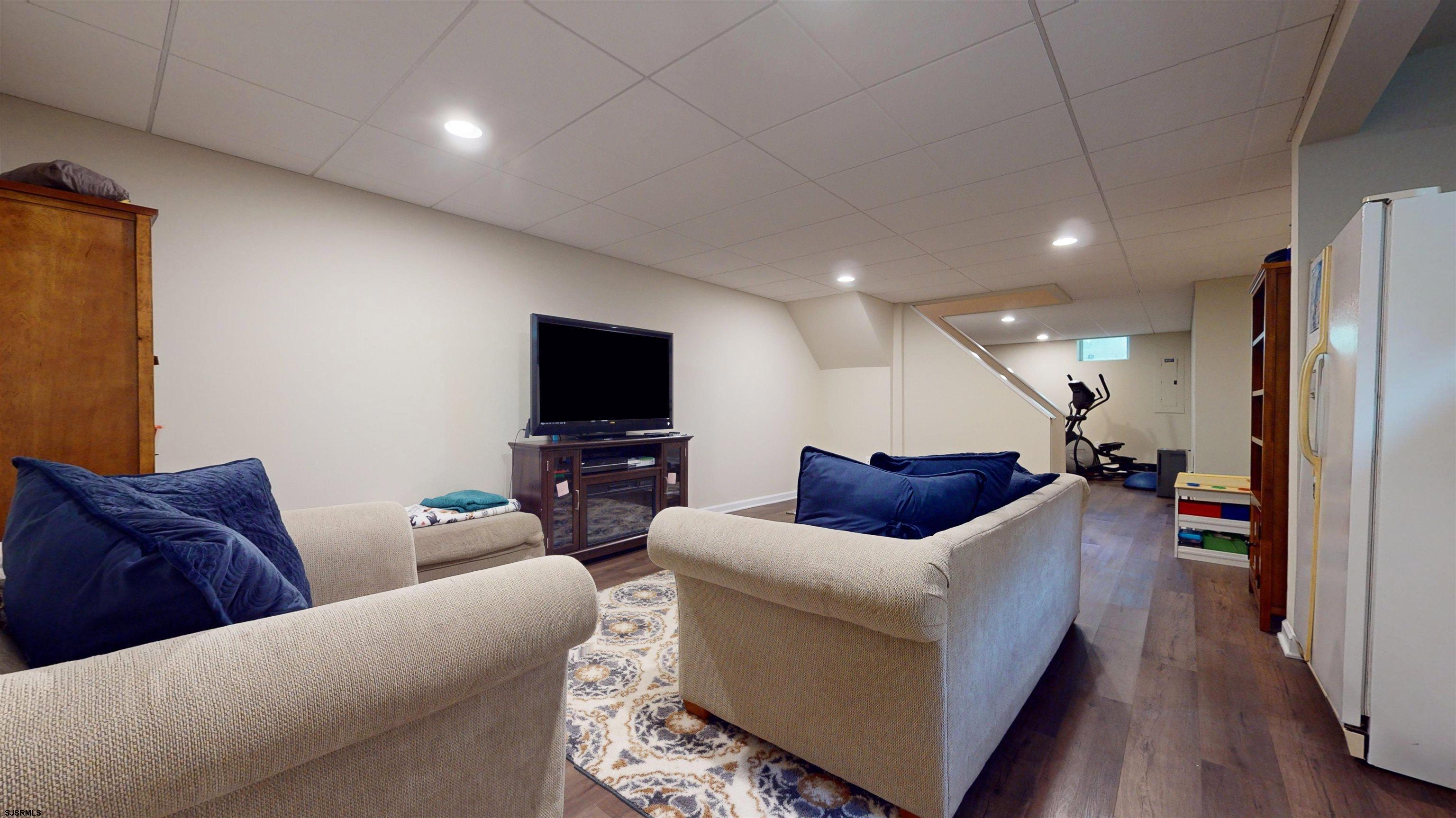 805 Blue Teal Dr