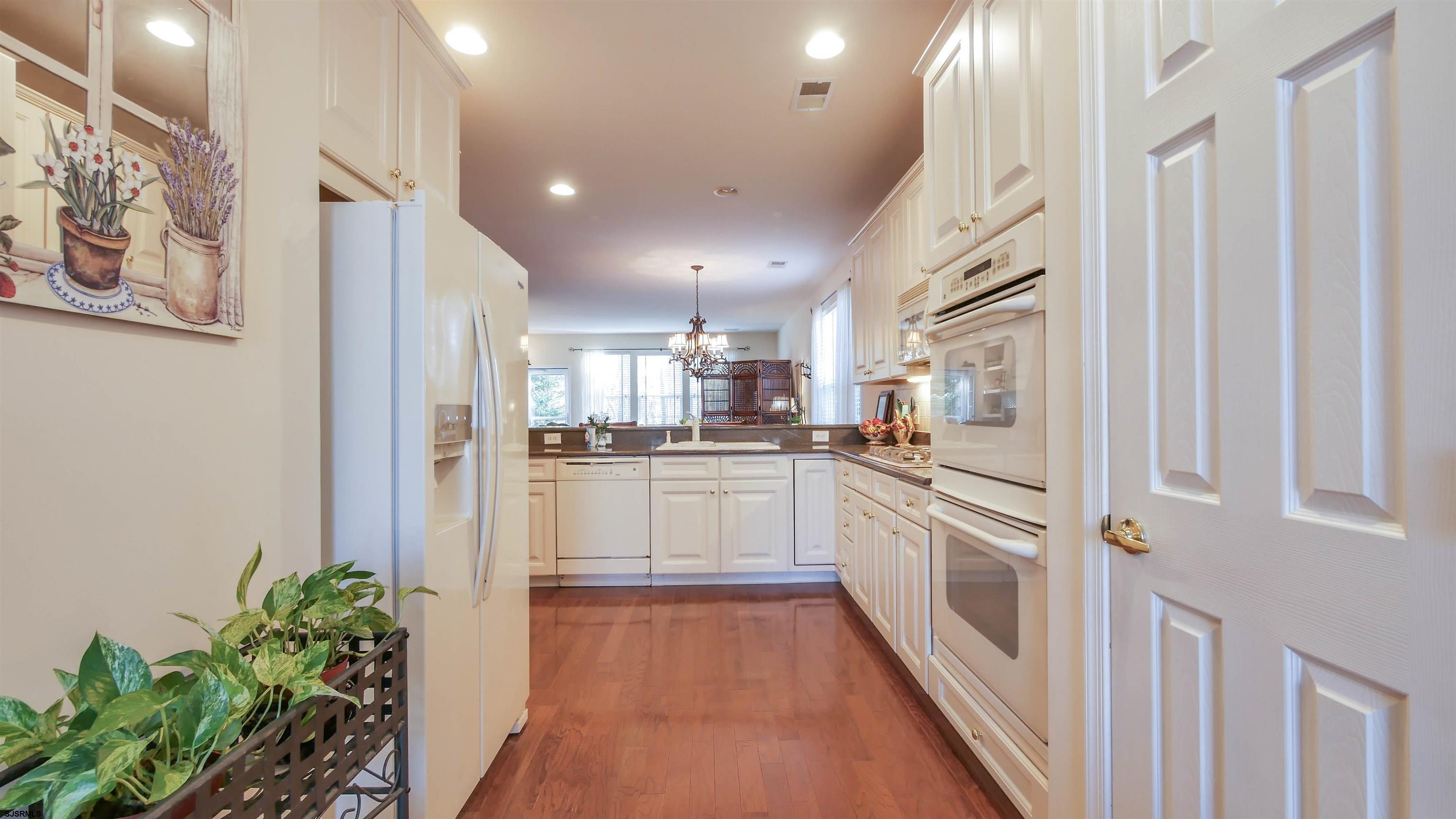200 Tipperary Pl