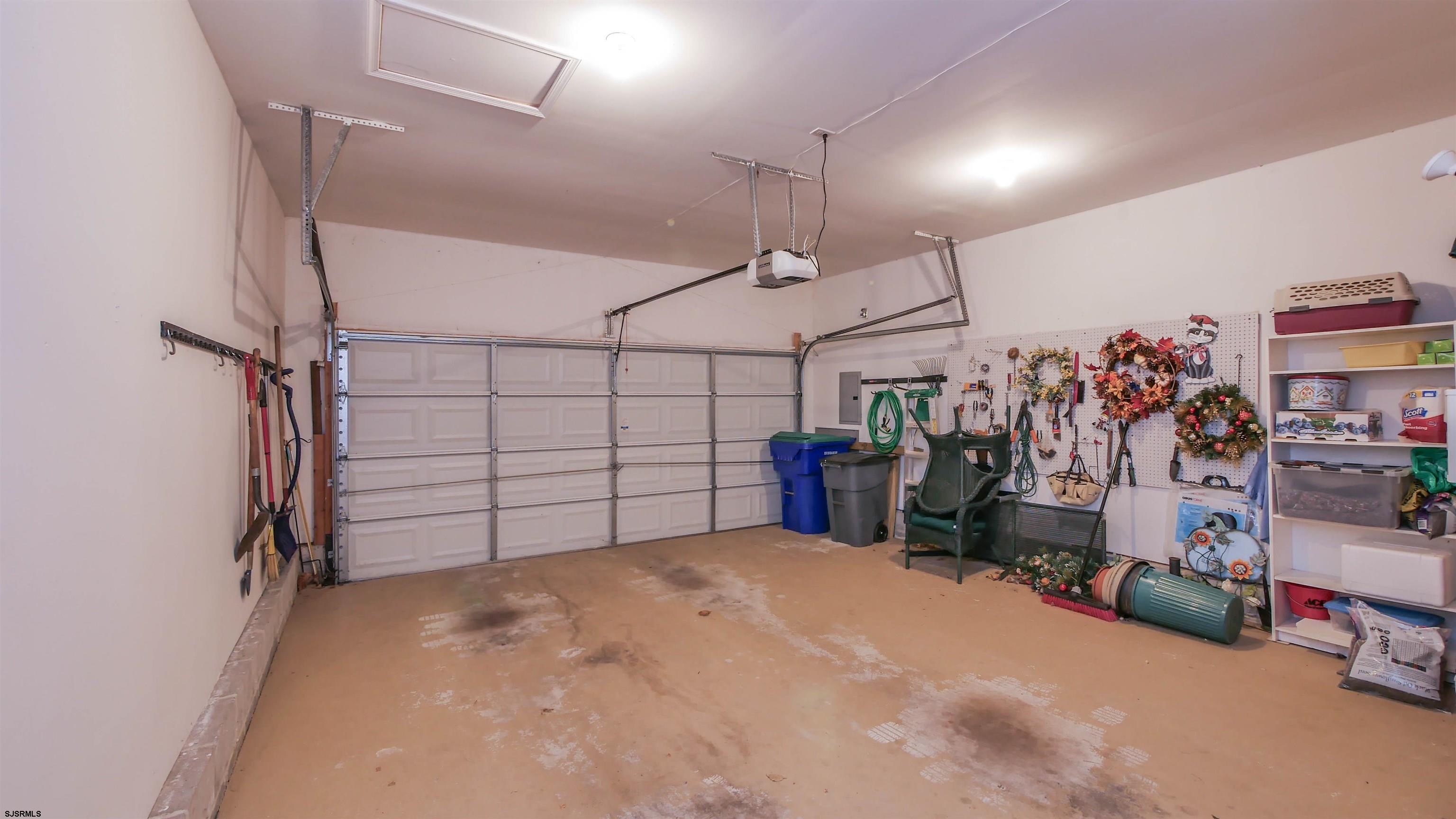 200 Tipperary Pl