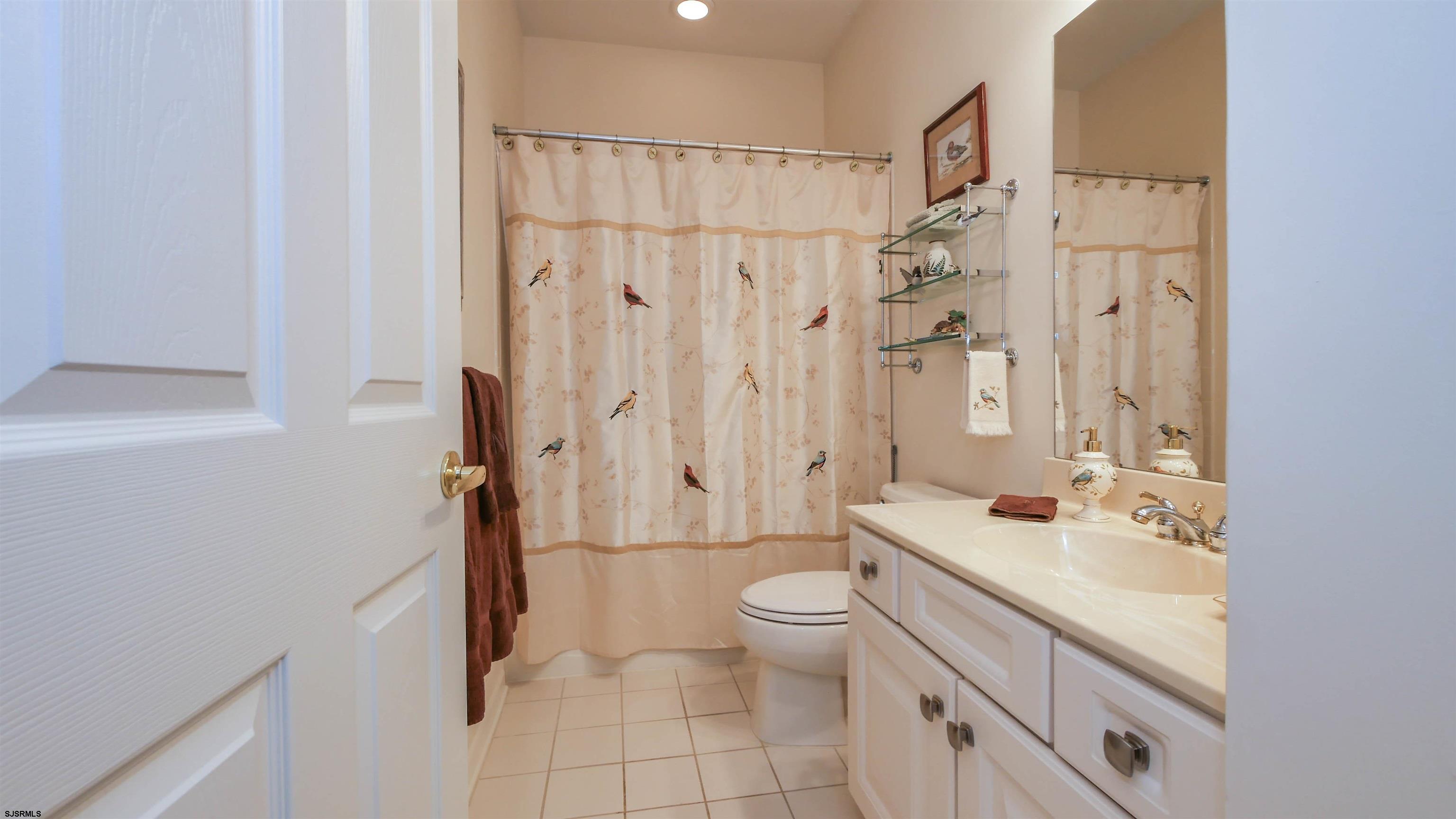 200 Tipperary Pl