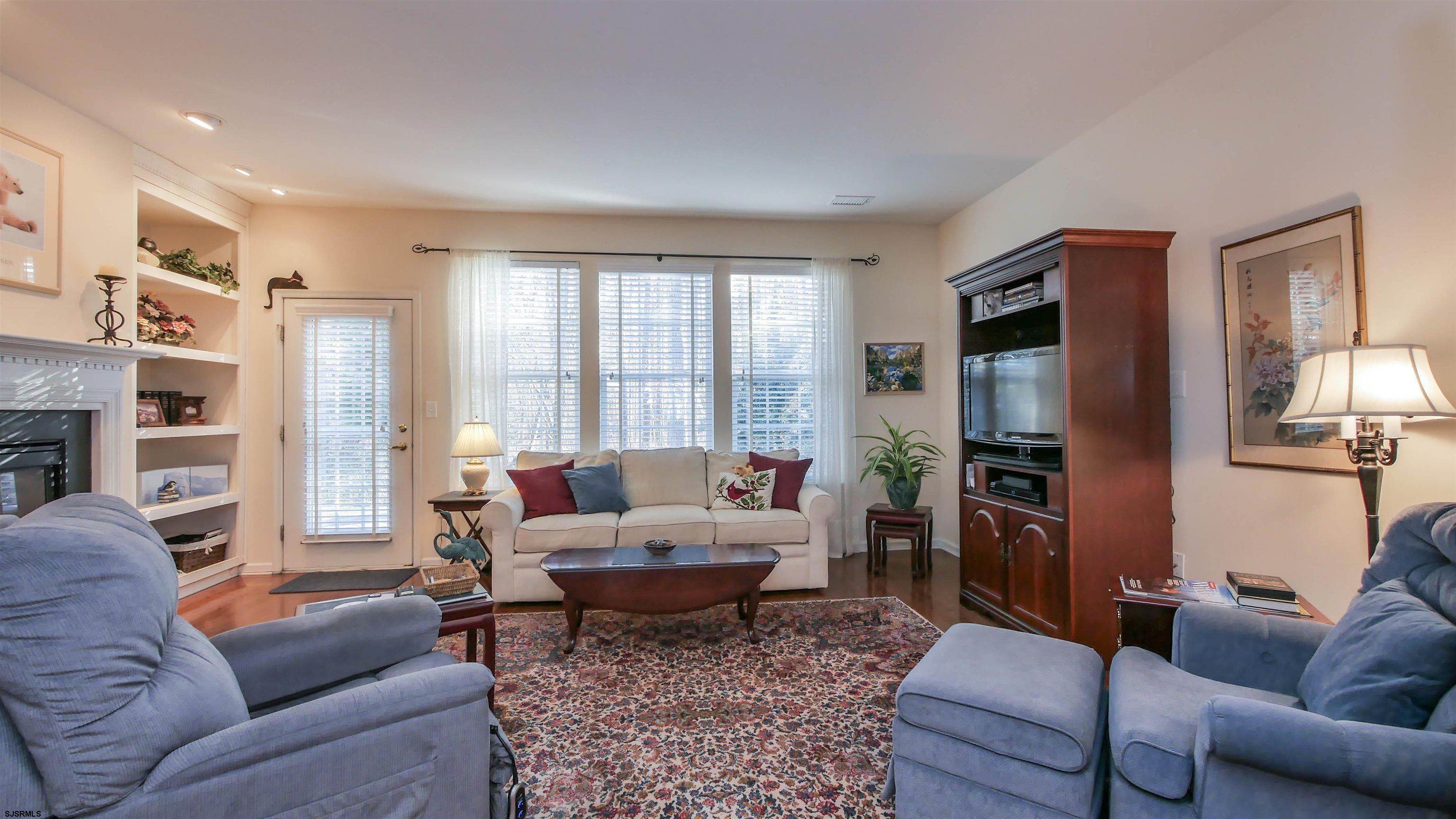 200 Tipperary Pl