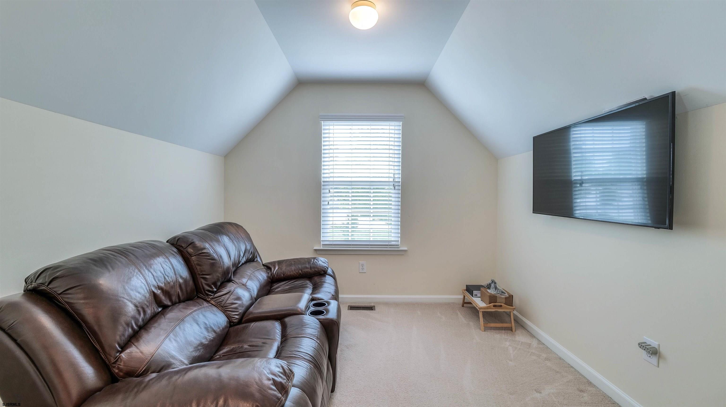 119 Woodberry Dr
