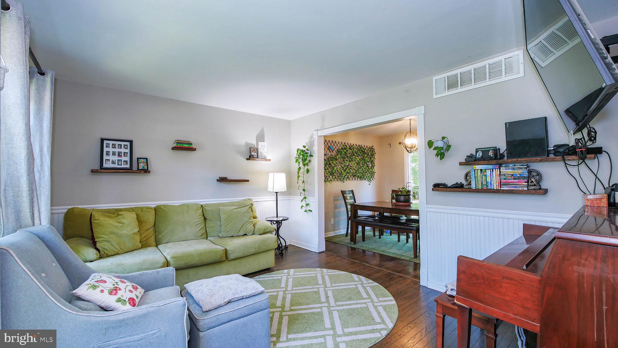 22 Alberts Ave