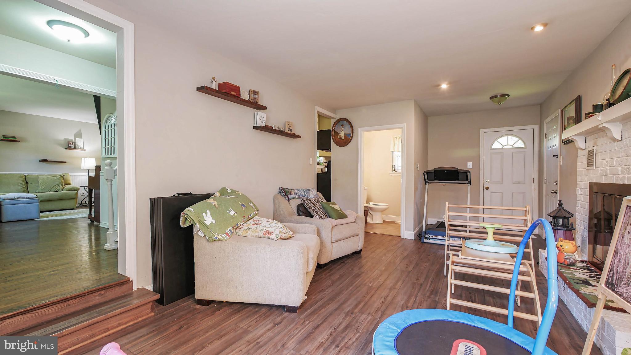 22 Alberts Ave