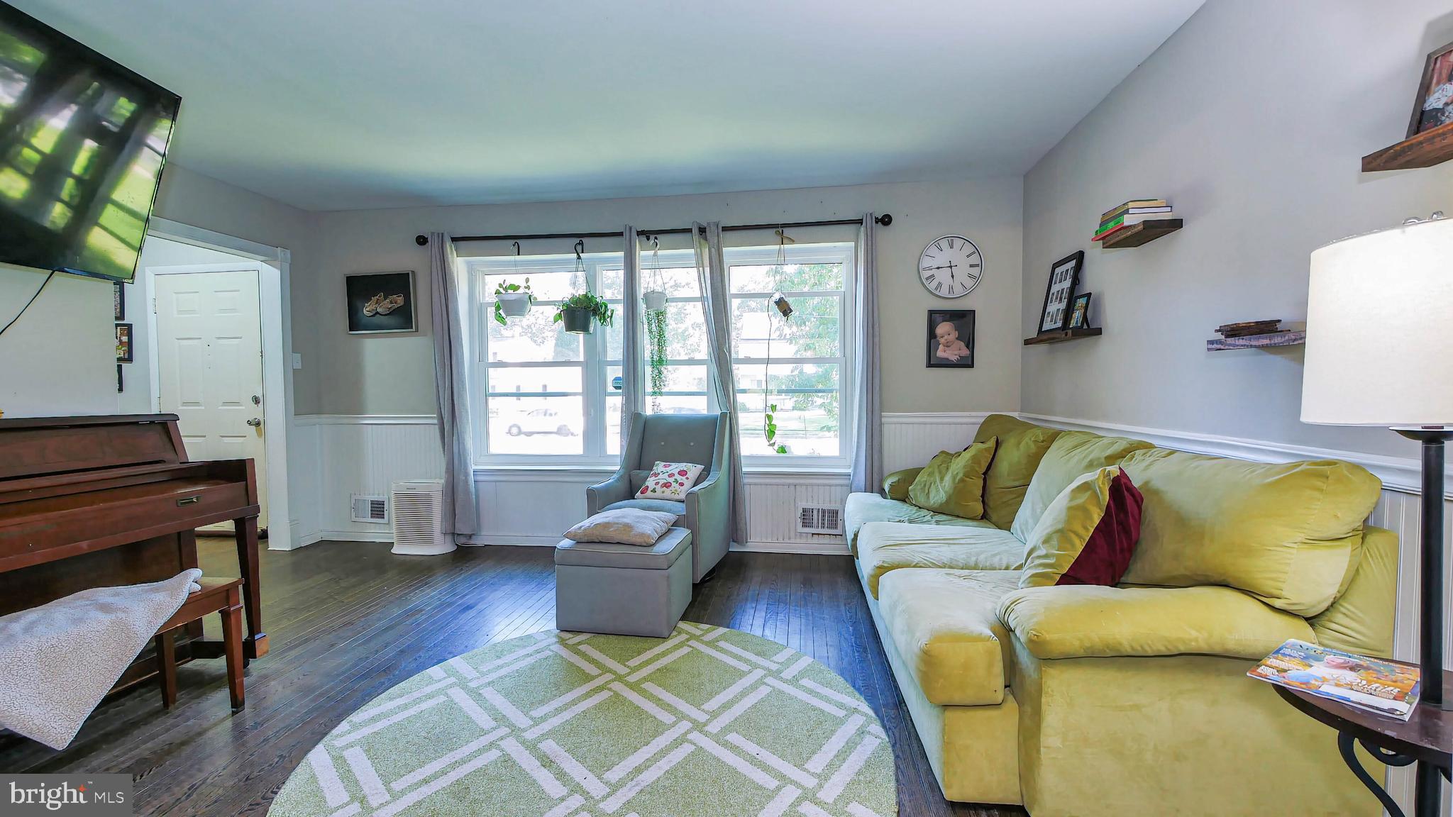 22 Alberts Ave