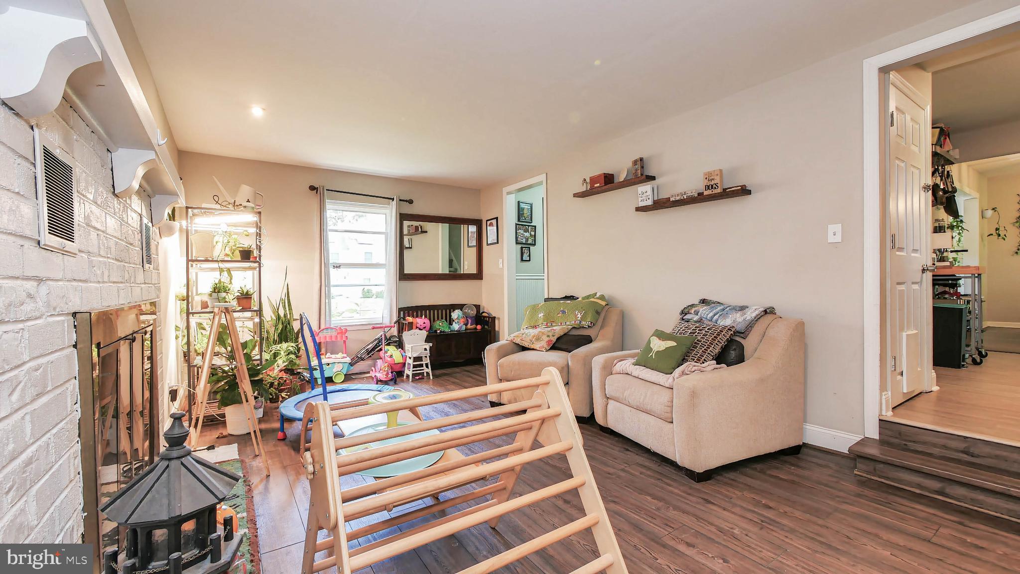 22 Alberts Ave