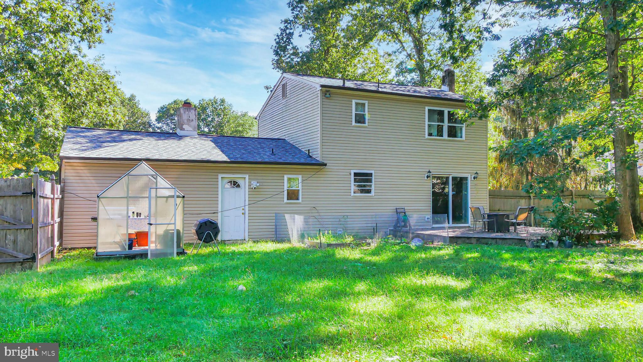 22 Alberts Ave