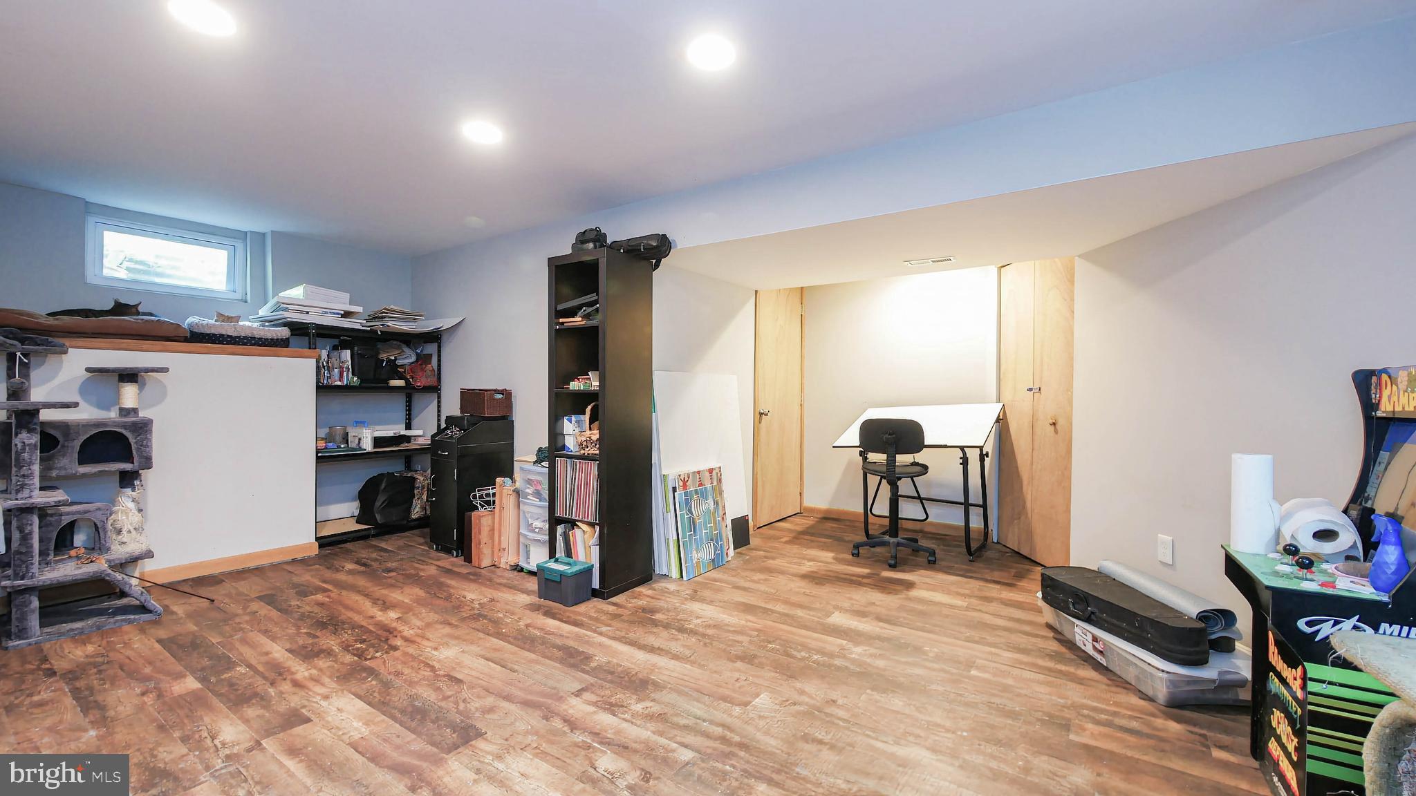22 Alberts Ave