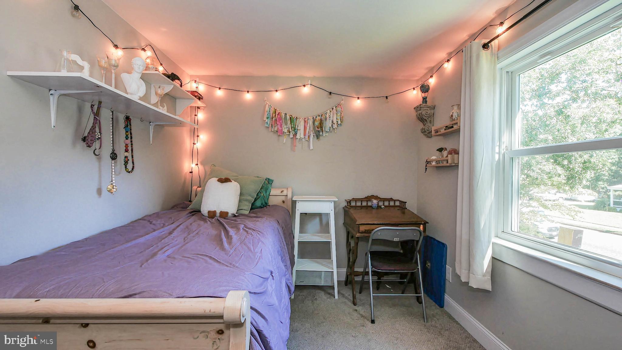 22 Alberts Ave