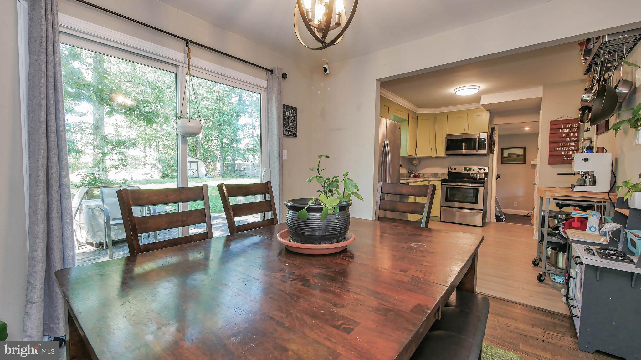 22 Alberts Ave