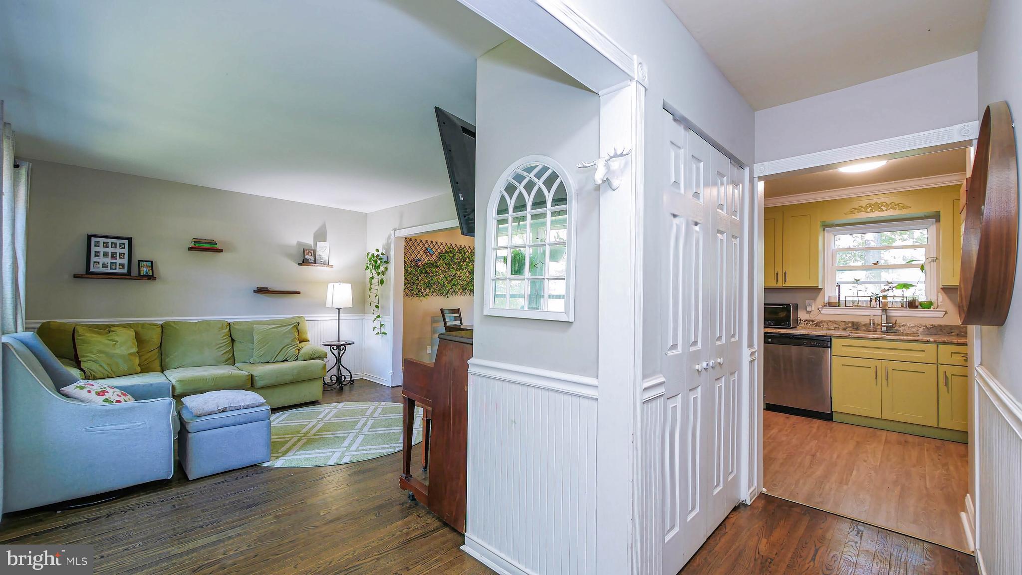 22 Alberts Ave