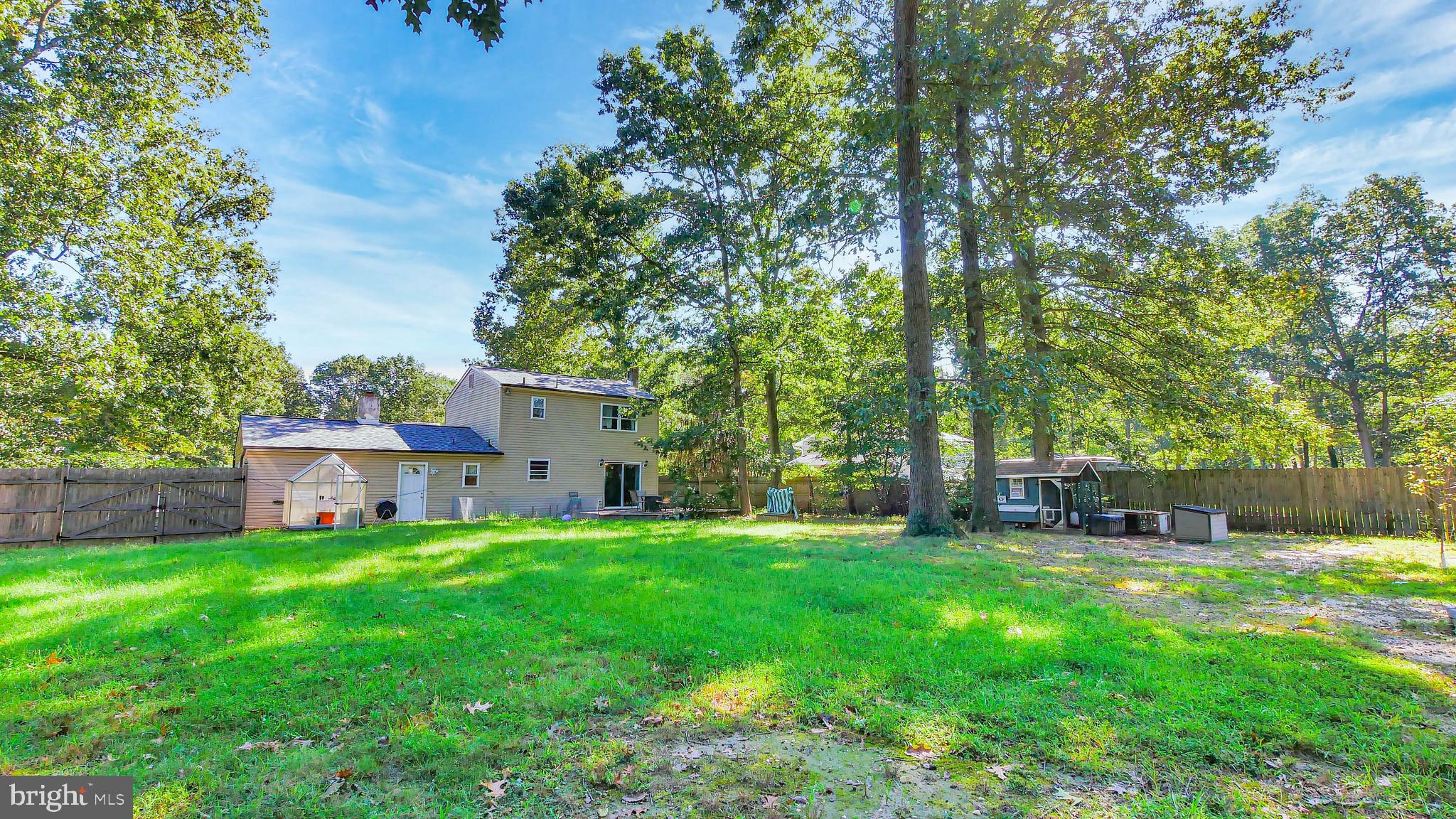 22 Alberts Ave