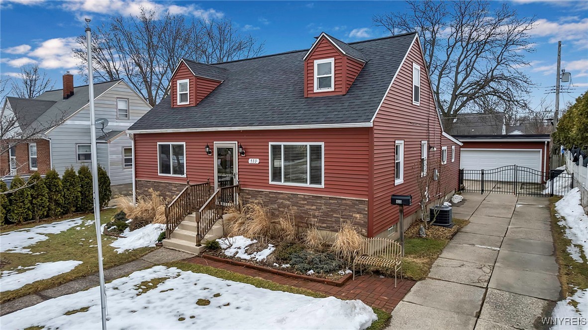 533 Capen Boulevard