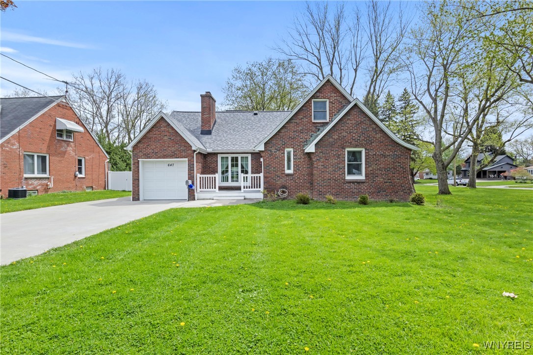 647 Center Road