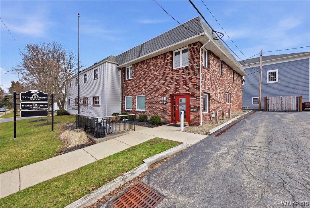 70 Linwood Avenue