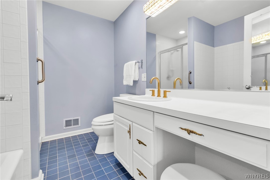 3 Saint Charles Court