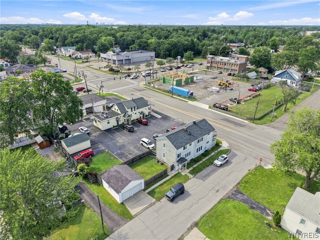 799 Center Road