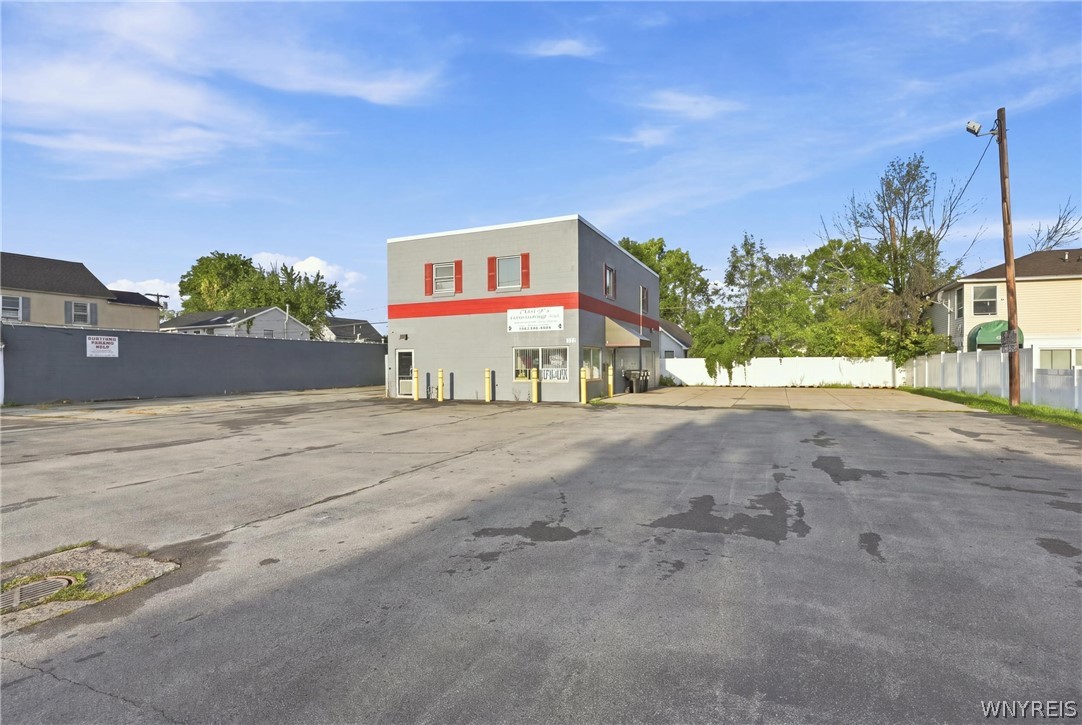 462 Niagara Falls Boulevard