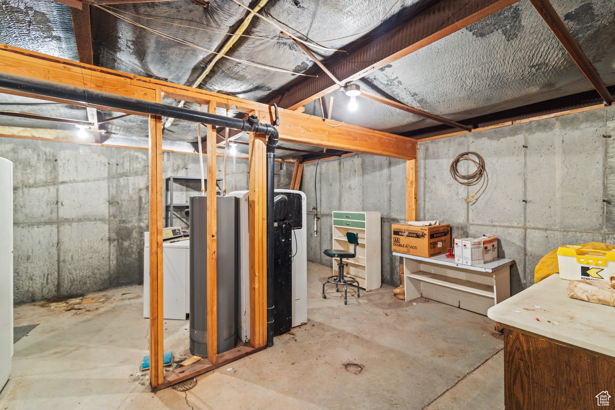 875 N MAIN ST