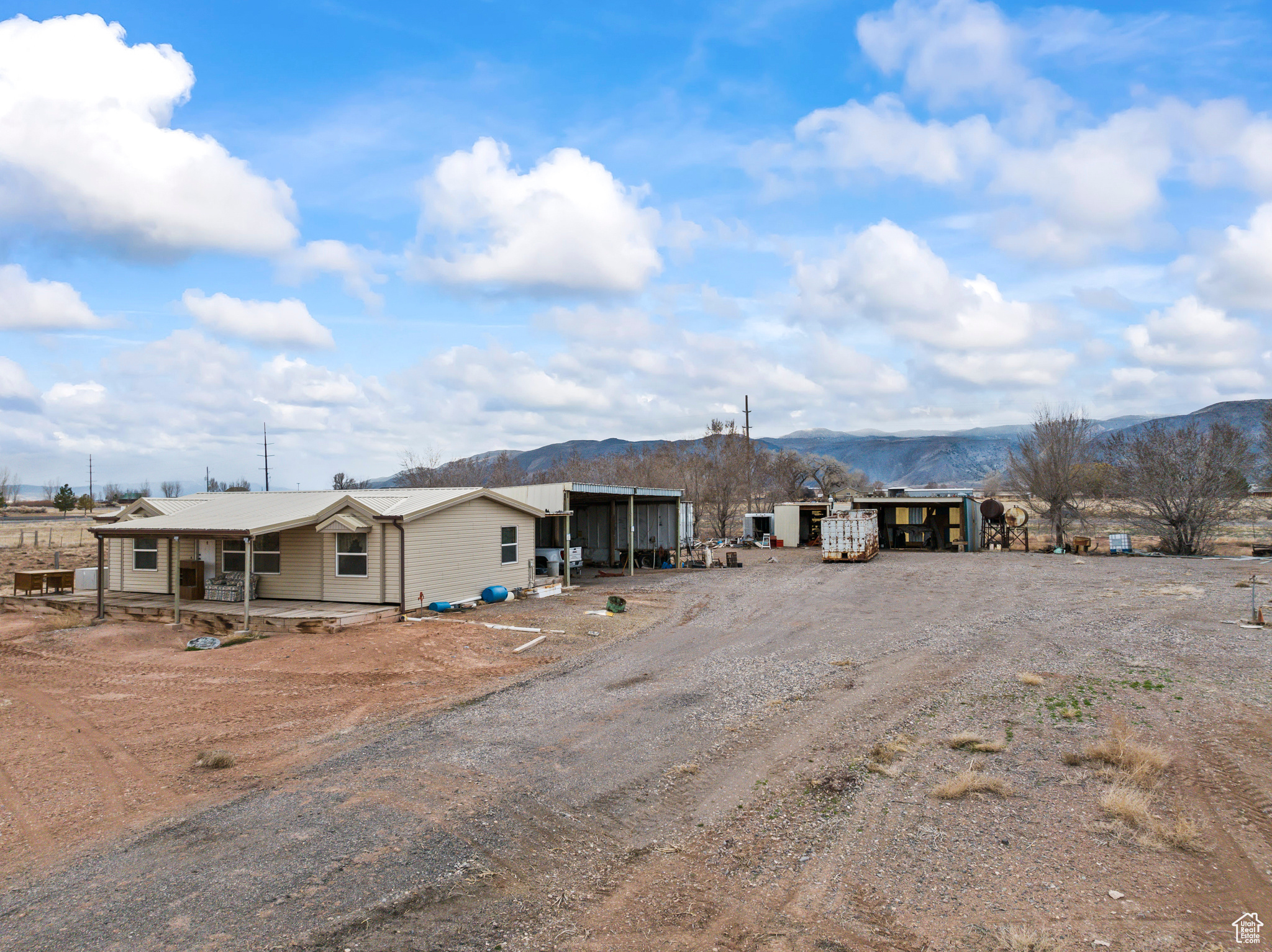 875 N MAIN ST