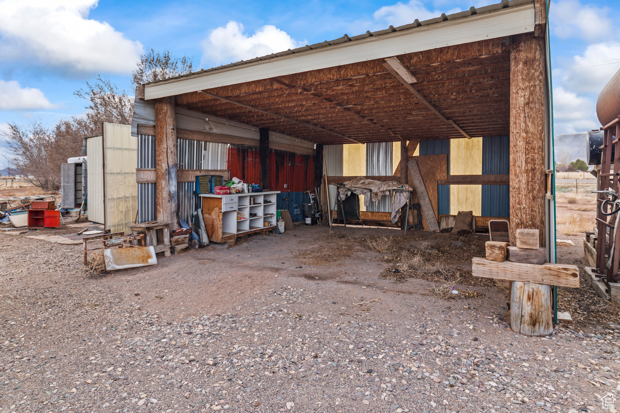 875 N MAIN ST