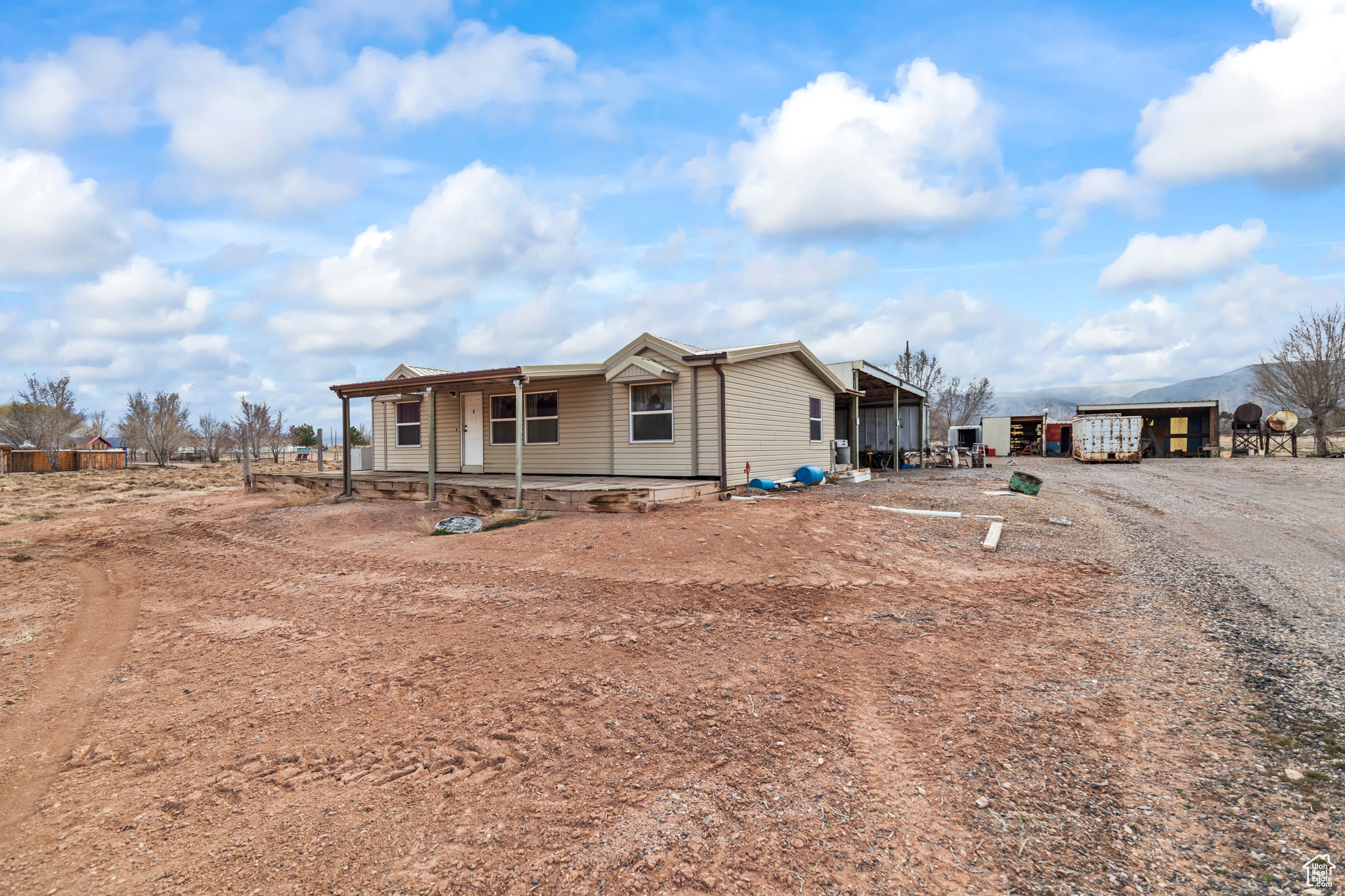 875 N MAIN ST