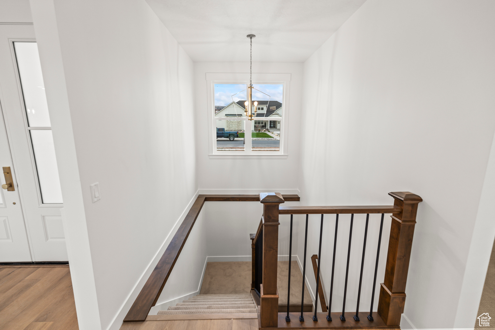 949 W TORREY PINES DR
