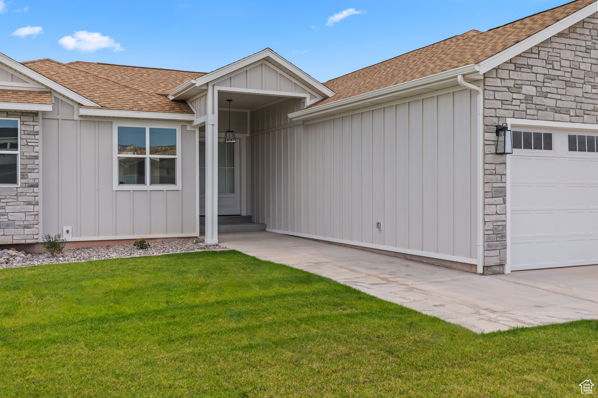 949 W TORREY PINES DR