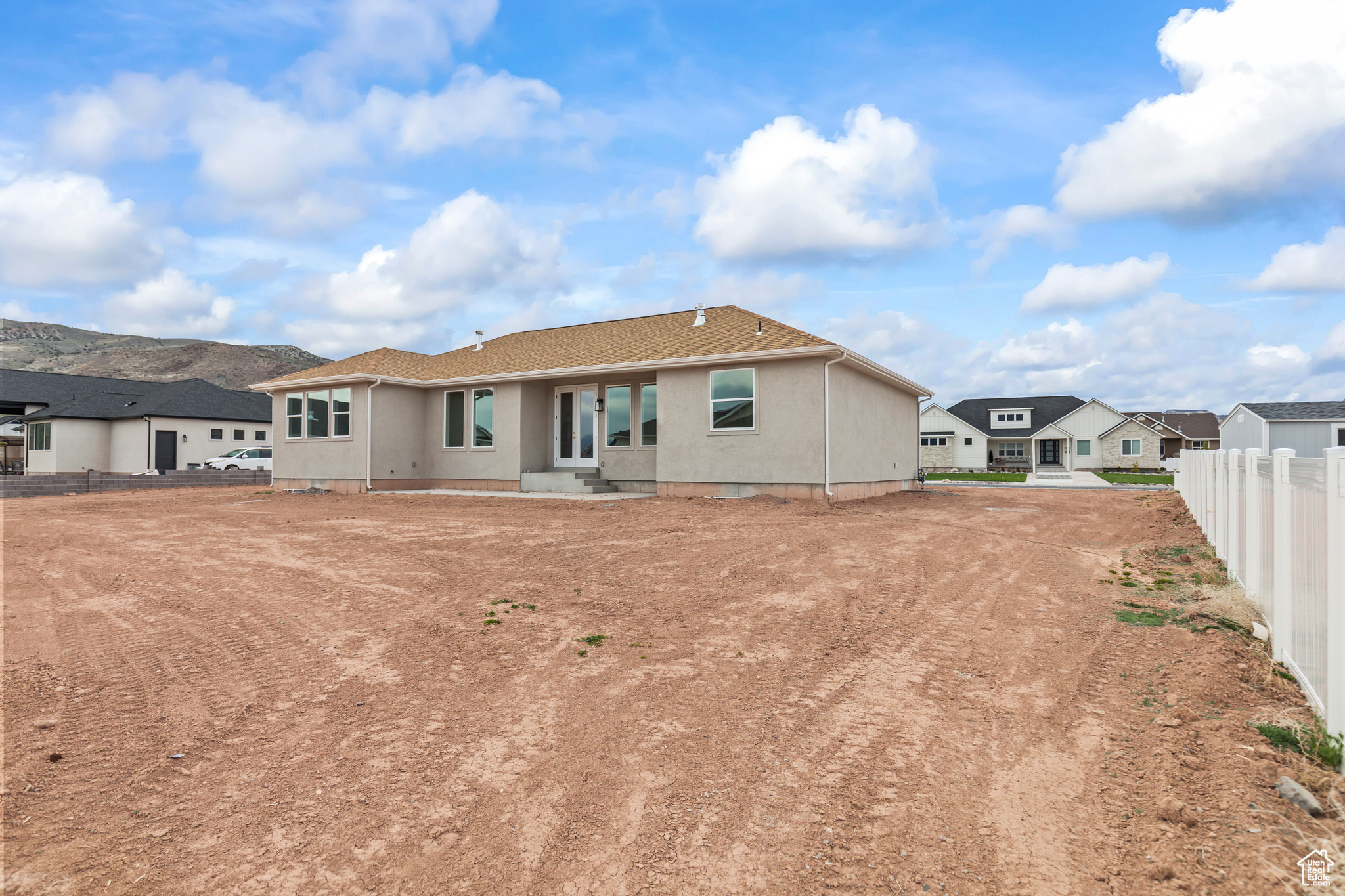 949 W TORREY PINES DR