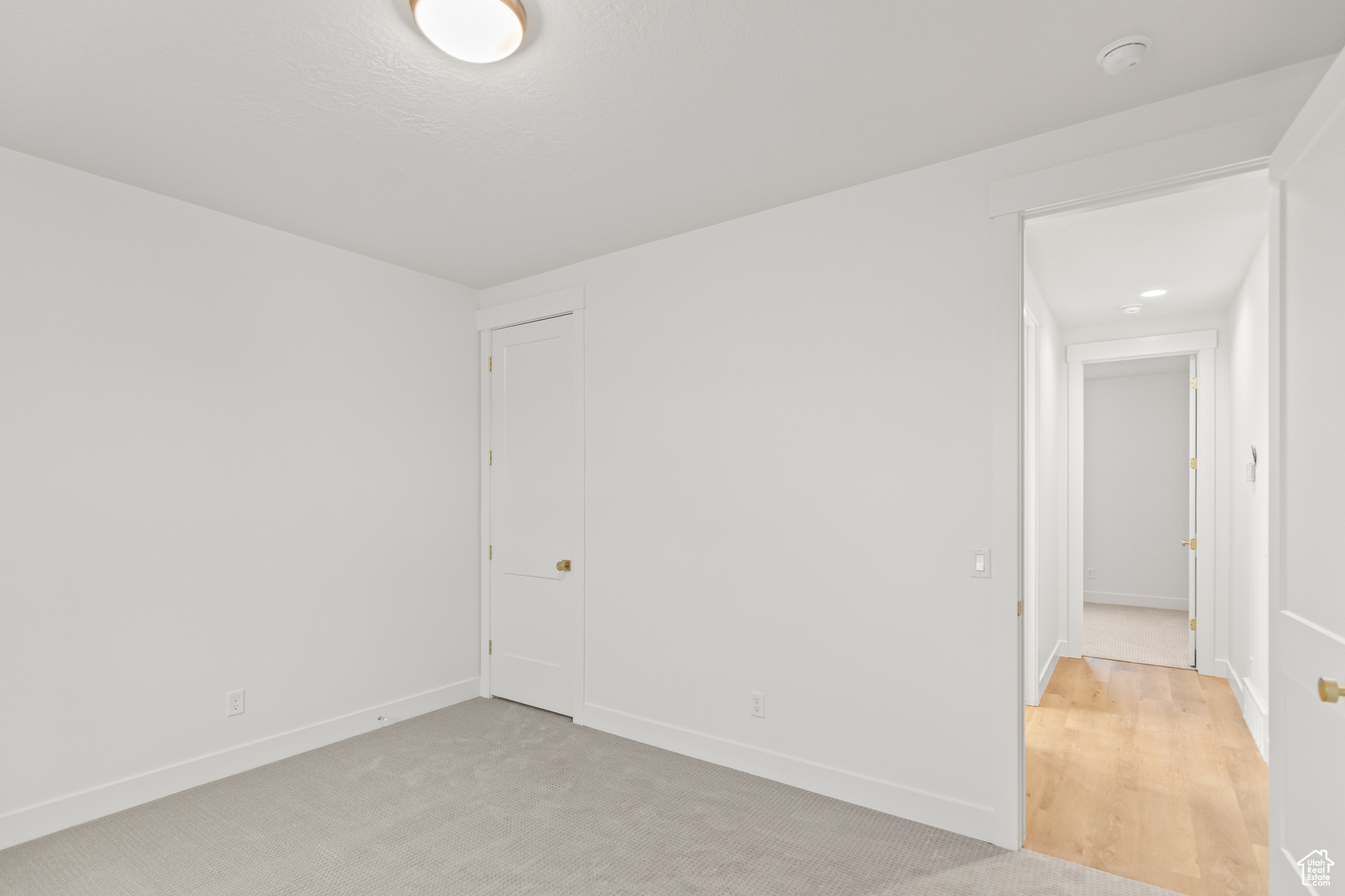 949 W TORREY PINES DR