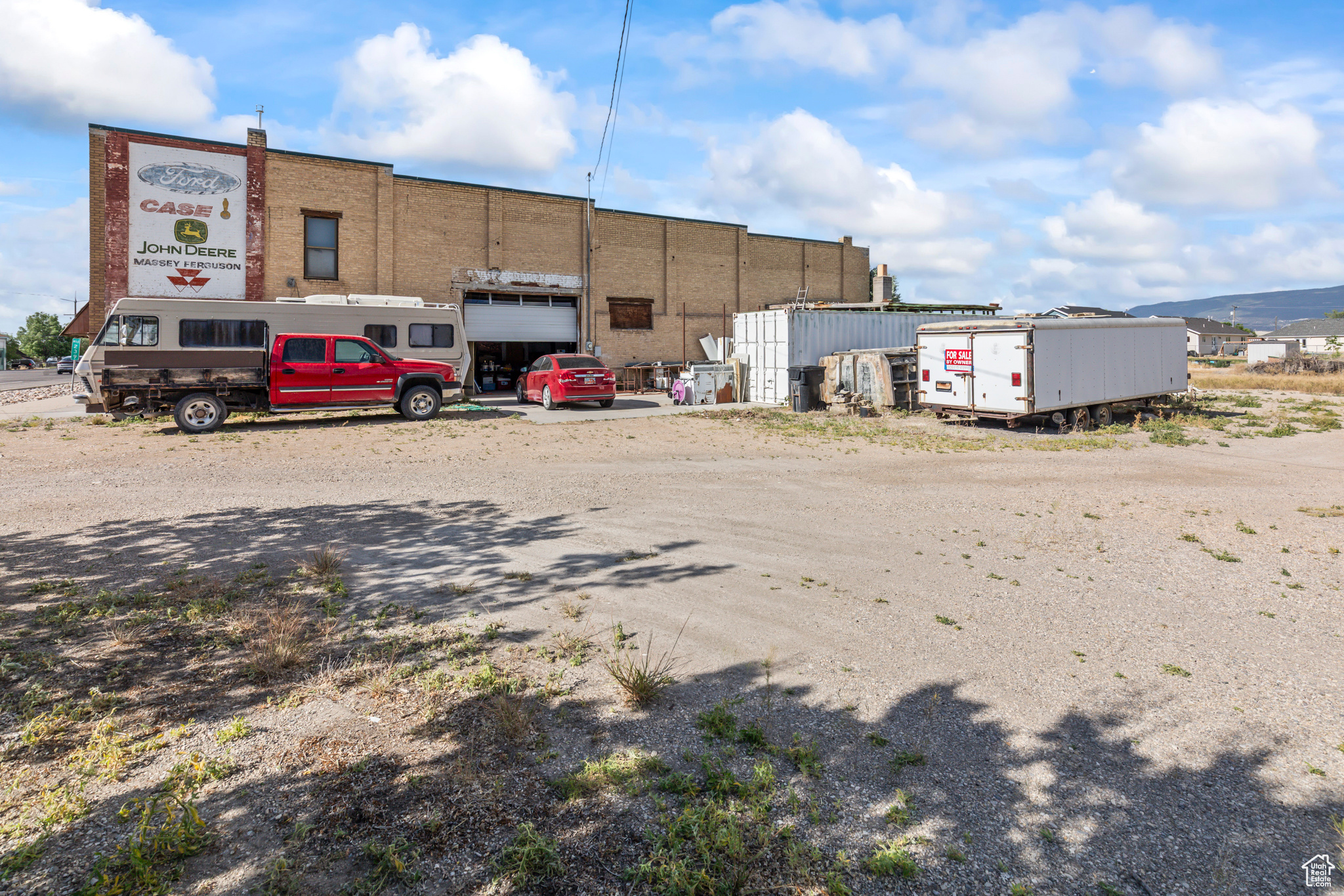 125 S MAIN ST