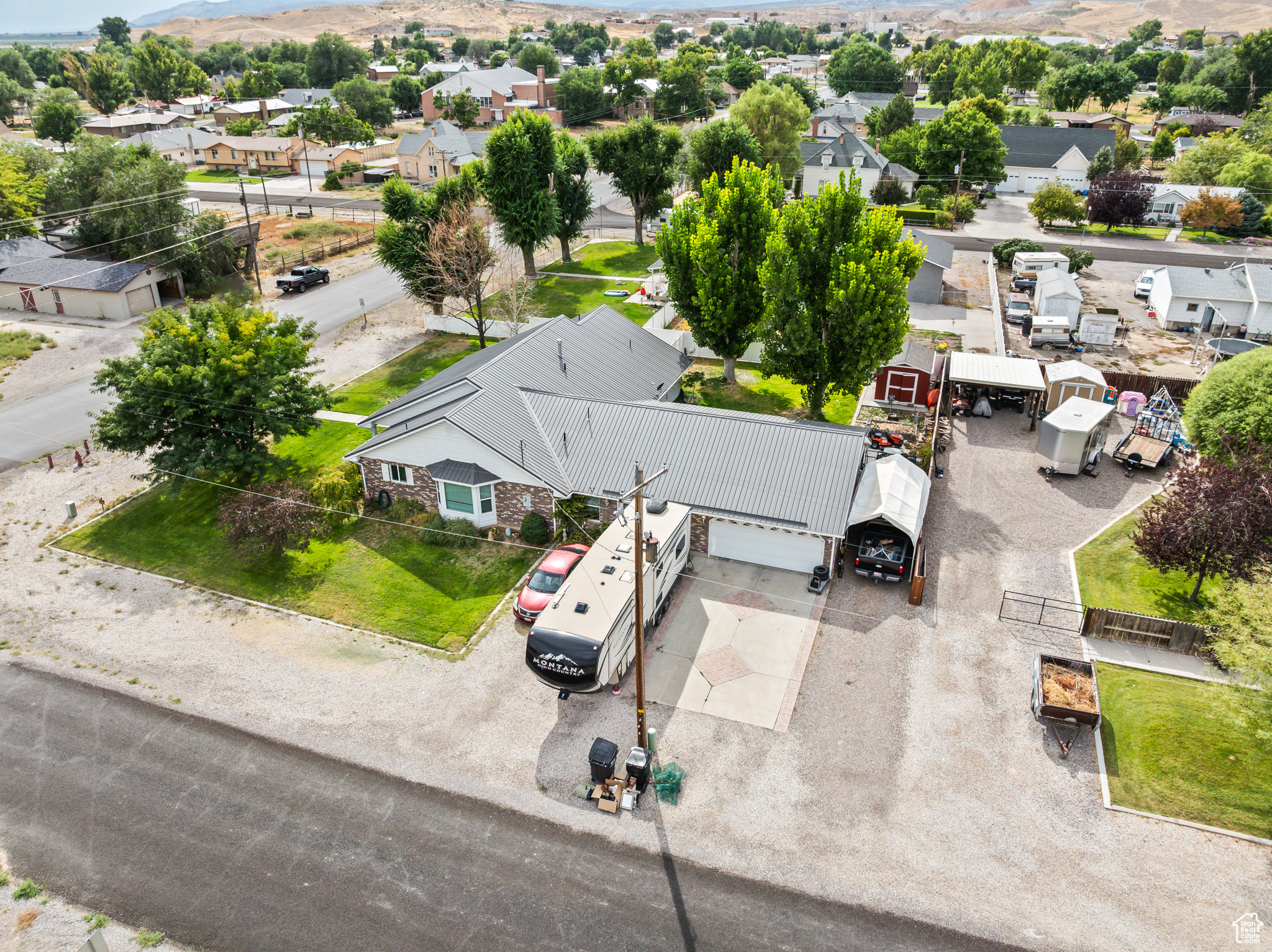 145 E MAIN ST