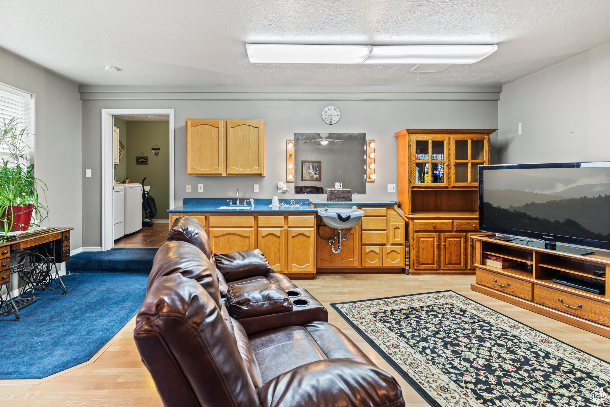 145 E MAIN ST