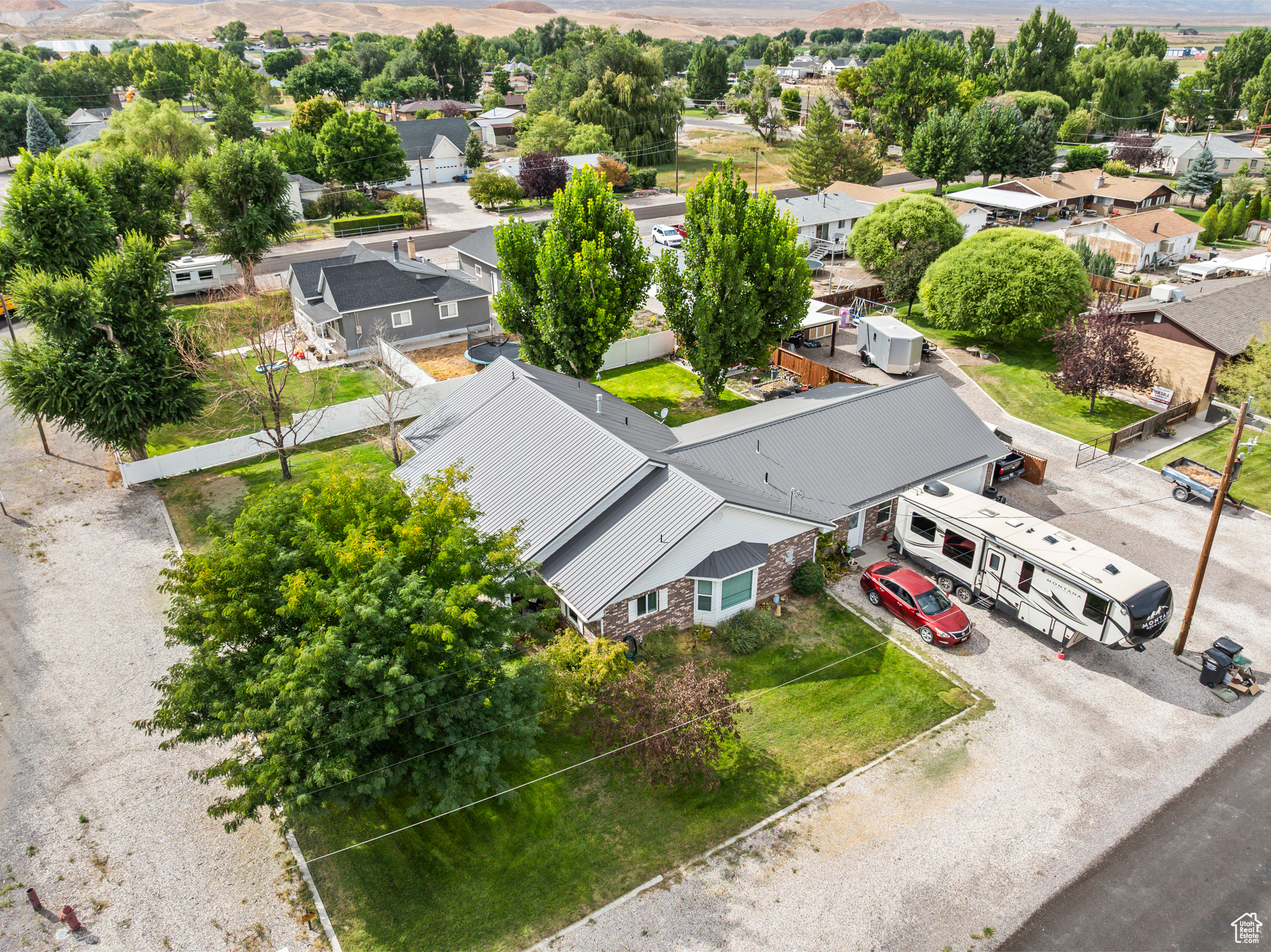 145 E MAIN ST
