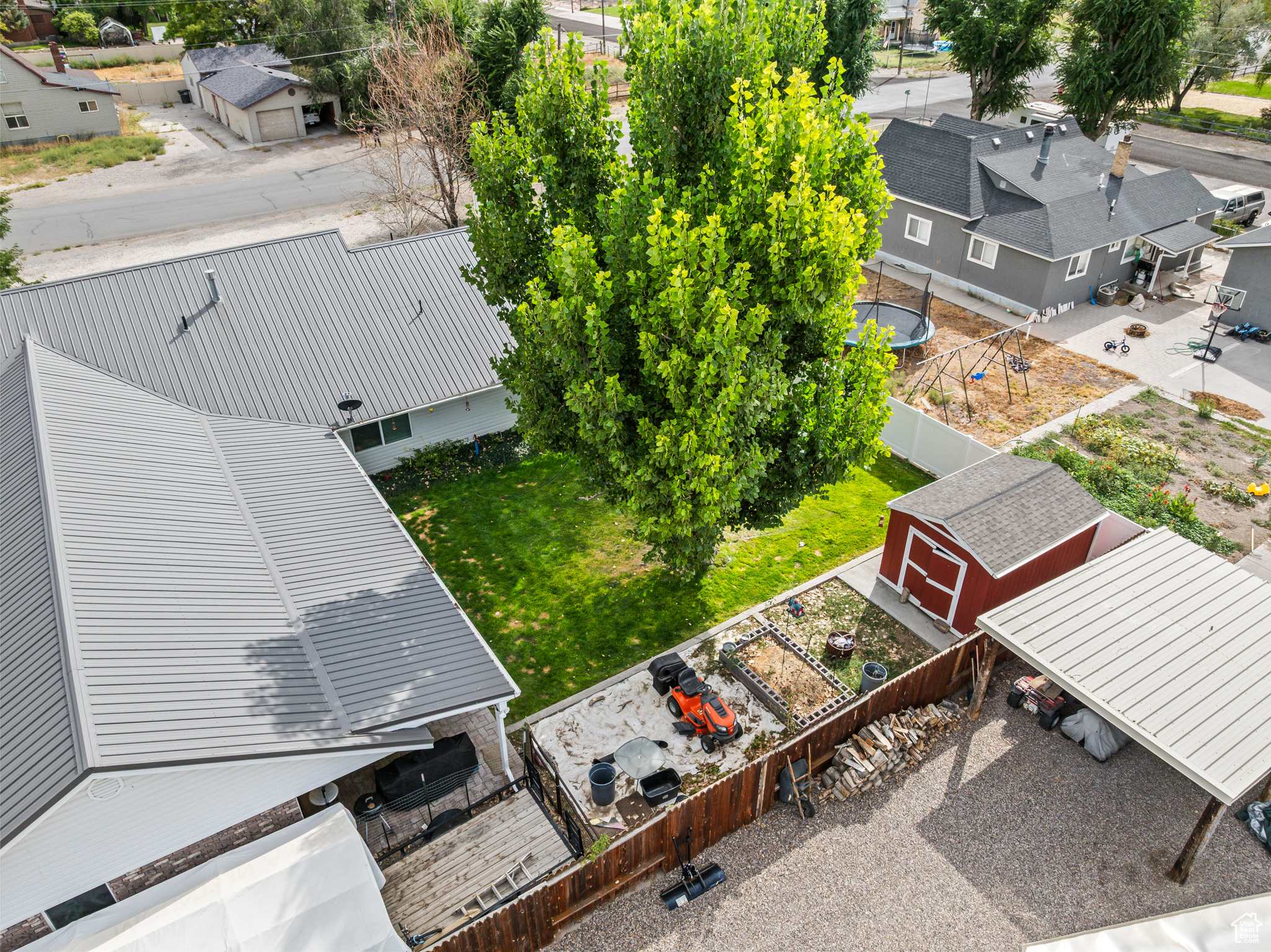 145 E MAIN ST
