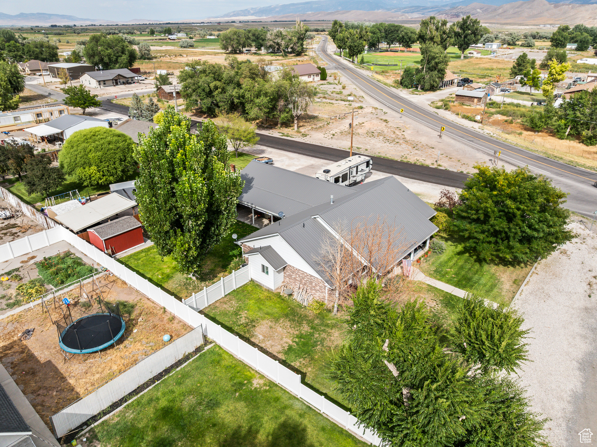 145 E MAIN ST