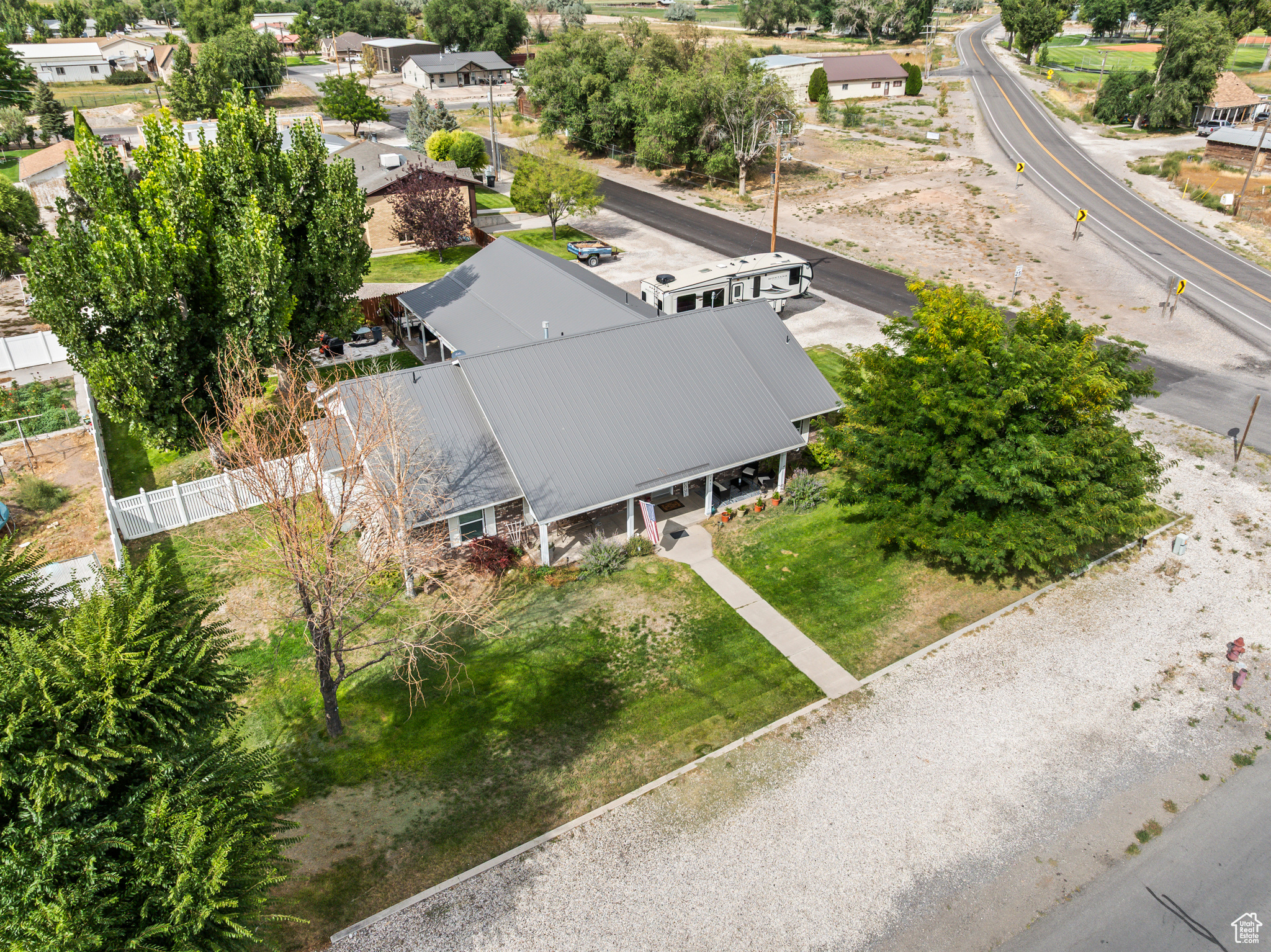 145 E MAIN ST