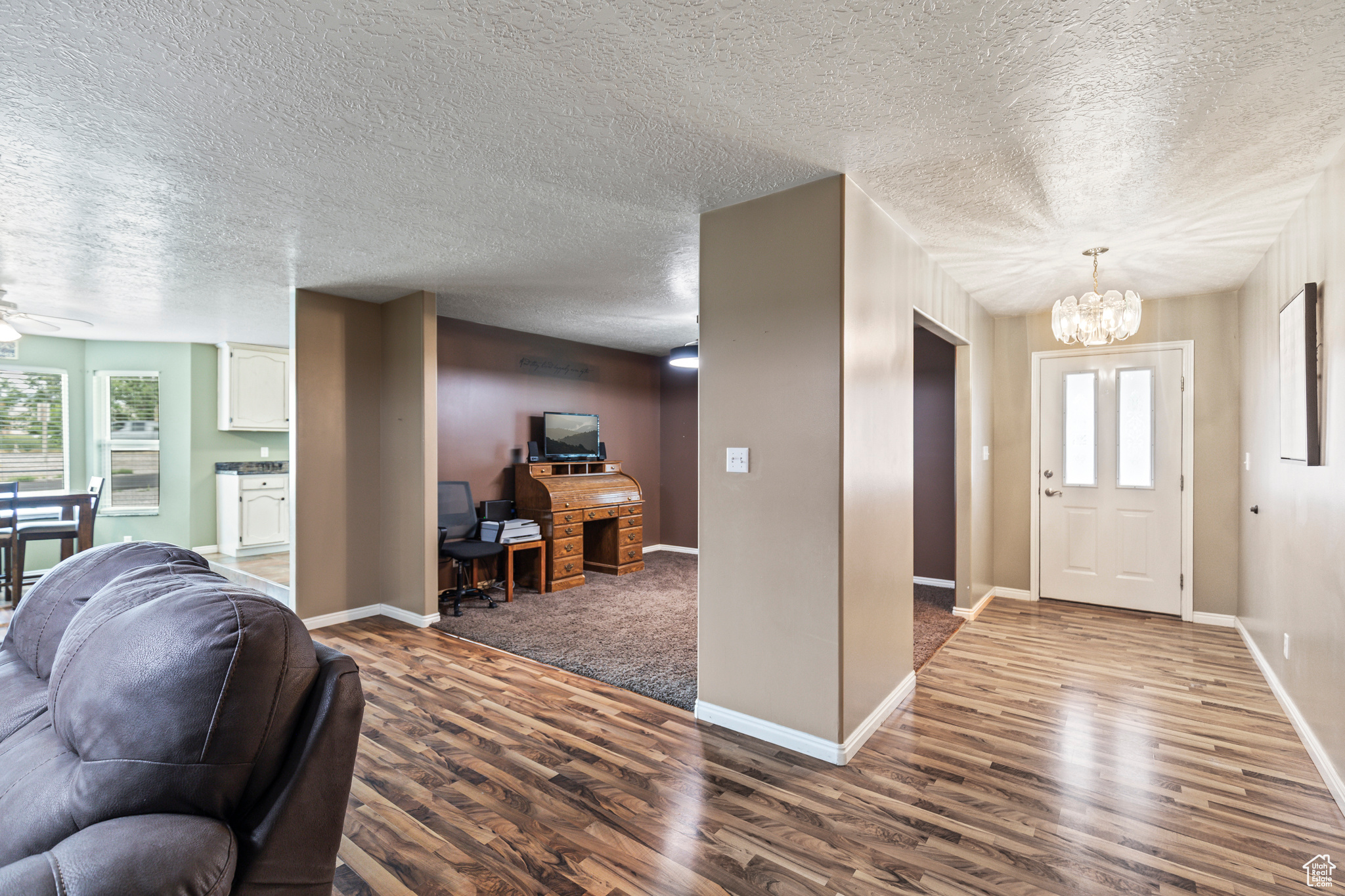145 E MAIN ST