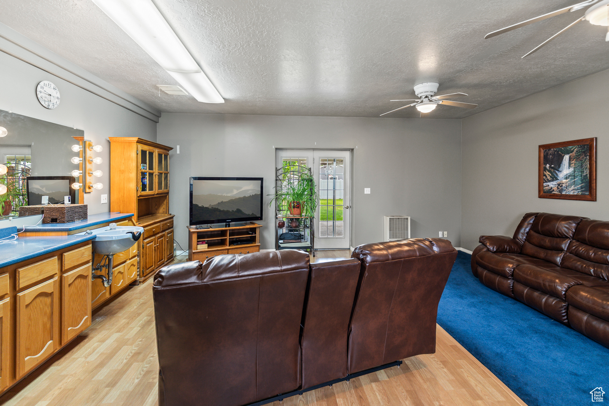 145 E MAIN ST