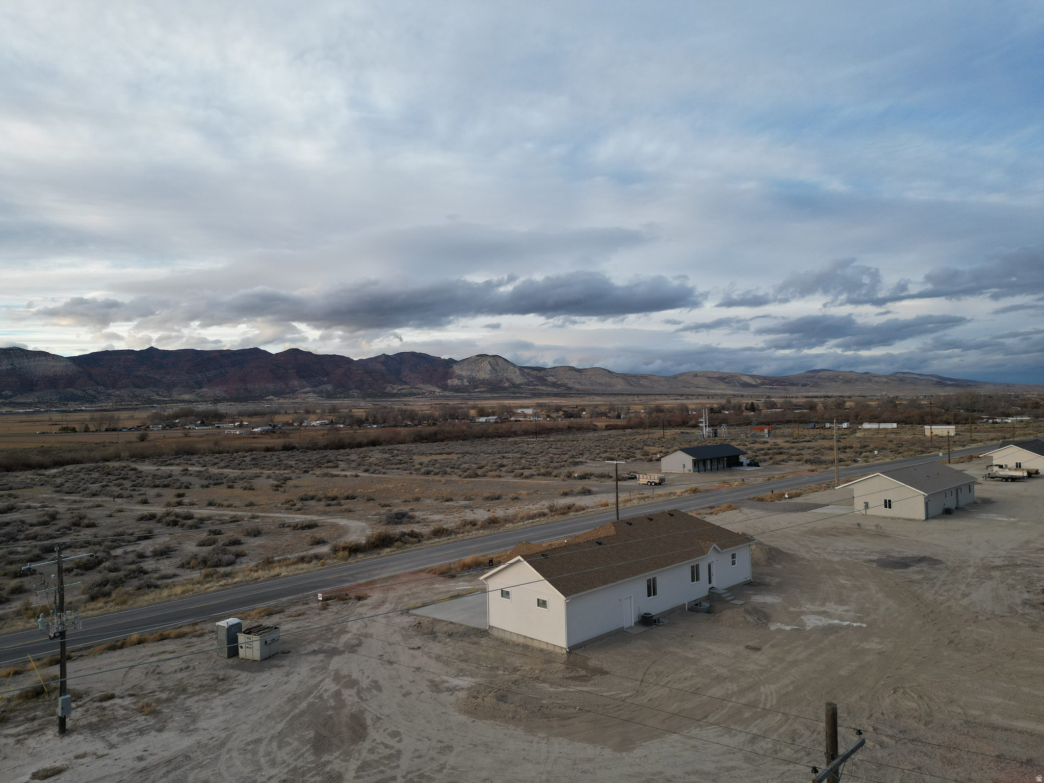 733 S BLACK KNOLL RD